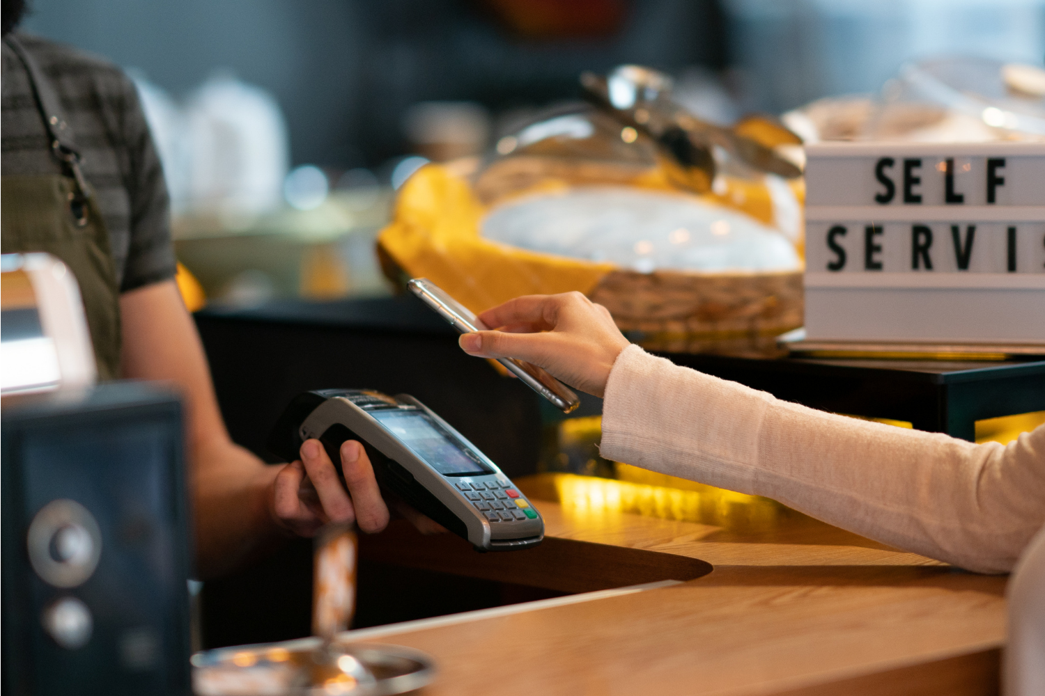Read more about the article Touchless Payment Options for Safer Transactions
